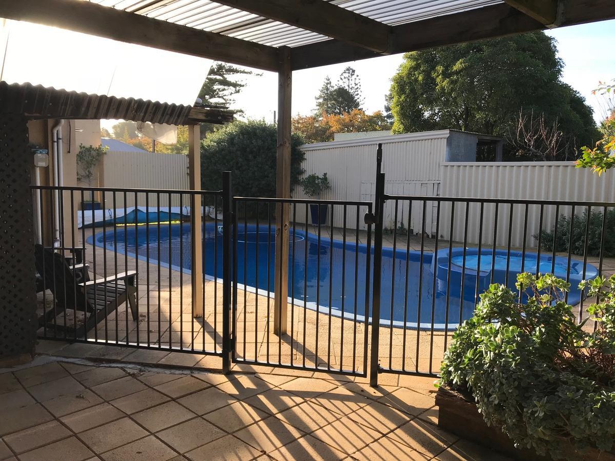 טנודה Ambrosia Holiday Home מראה חיצוני תמונה